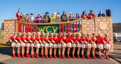 Fastnachtsumzug am „Golf von Wächtersbach“ -  Narren, Musik und gute Laune