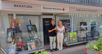 Vernissage: Tanja Kircher stellt ihre Werke in der Wächtersbacher Altstadt aus- Mick Jagger und der Wolf