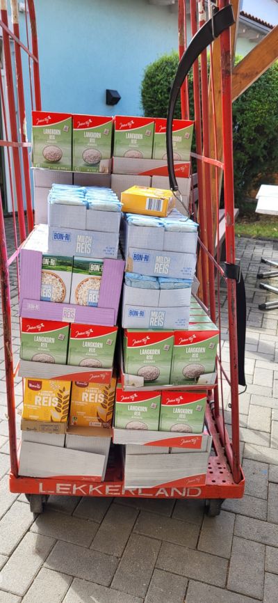 AWO Wächtersbach hilft den Bedürftigen - Abermalige Lebensmittelspende an EfA